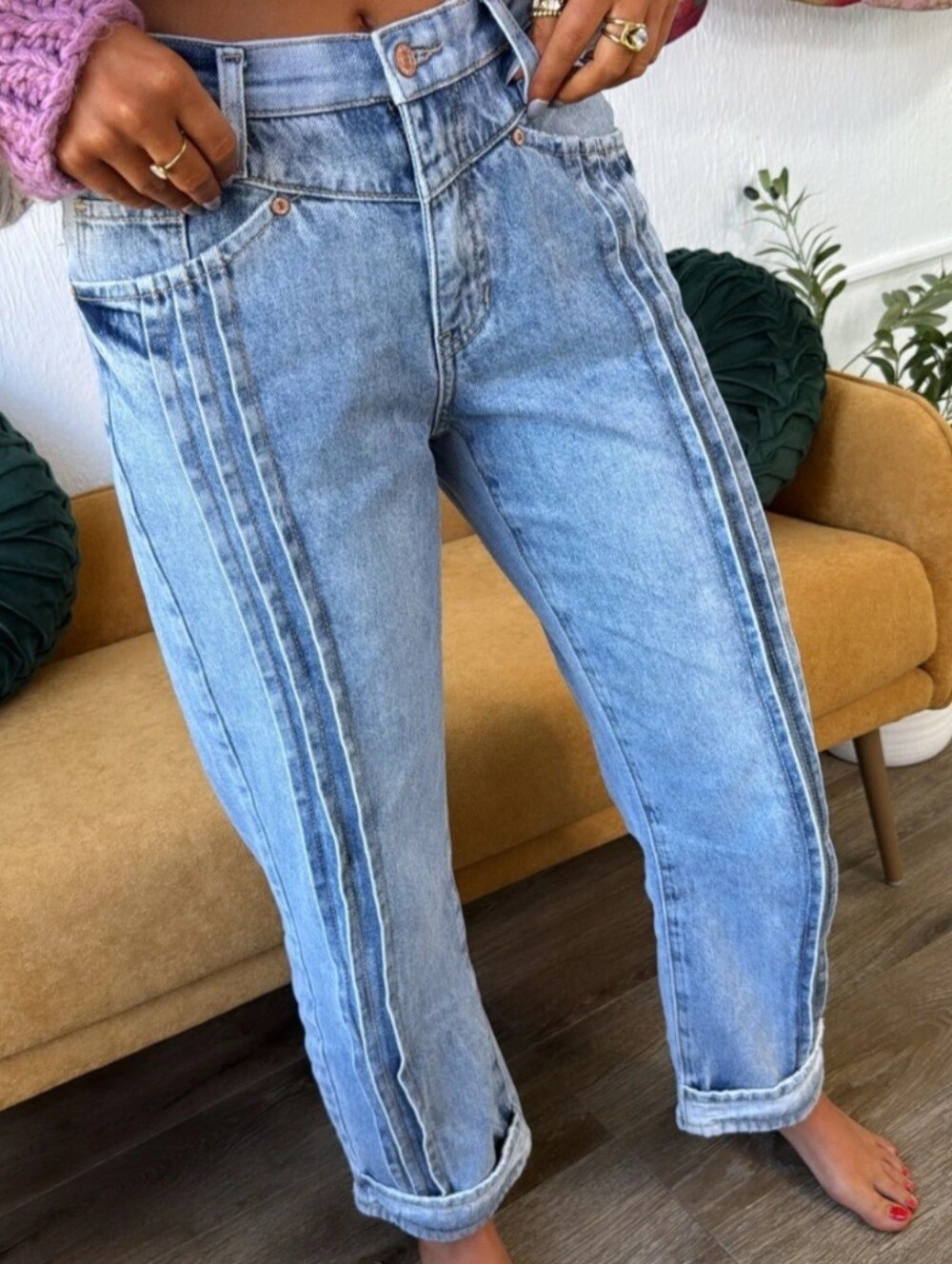 Saige Pleated Barrel Jeans